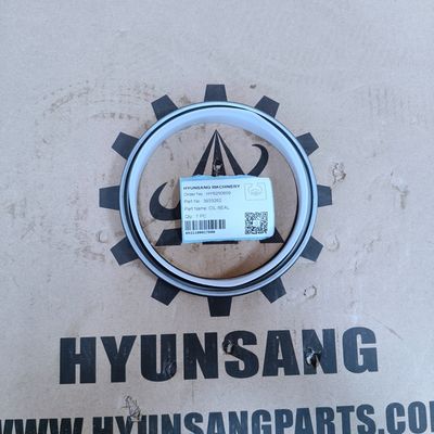 Excavator Engine Parts Crankshaft Oil Seal 3933262 for R140LC-7 R140LC-9S